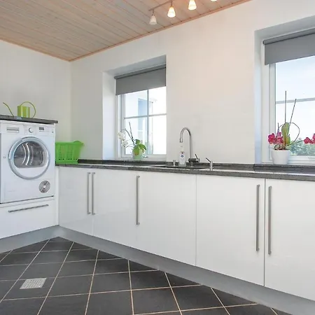 Five-bedroom Holiday In Haderslev Feriehus
