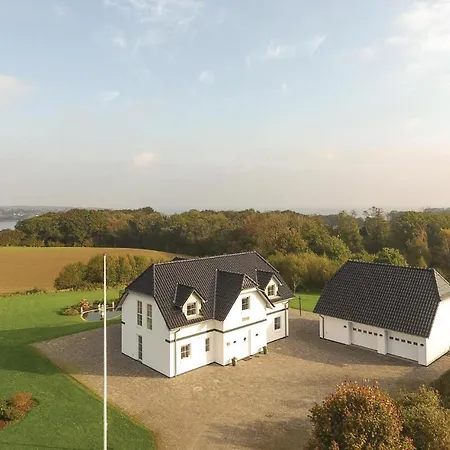 Five-bedroom Holiday In Haderslev Meng
