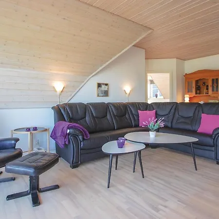 Five-bedroom Holiday In Haderslev *