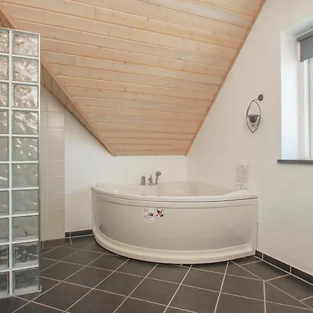 Feriehus Five-bedroom Holiday In Haderslev *